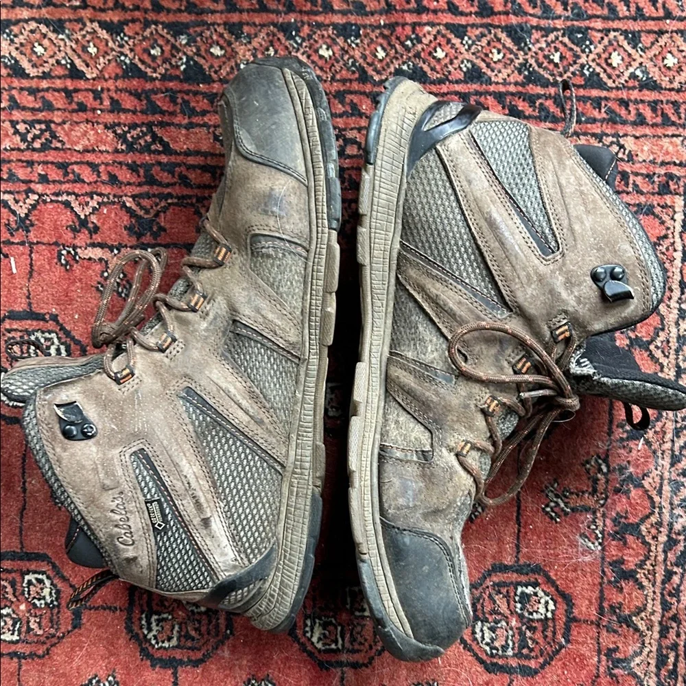 Cabela's Gray & Brown Men's Boots size 11.5;Used Condition, but still have Life!